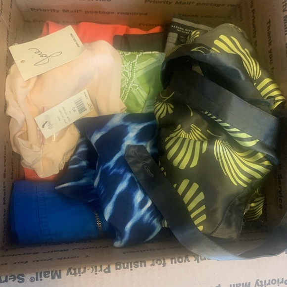 Box of Pre-Owned/NEW Women's Size XS Clothing CK Ted Baker J Crew Joie Career - Picture 1 of 12